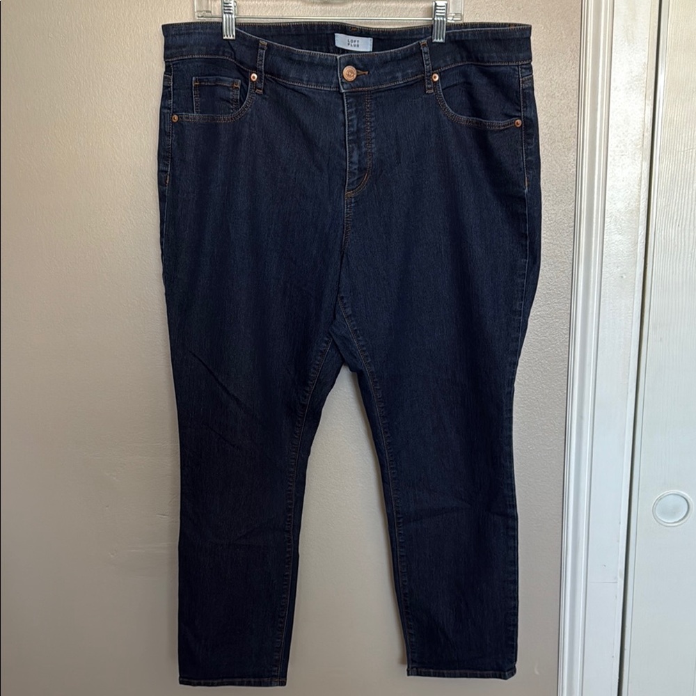 LOFT Black Skinny Jeans with Full Length Design